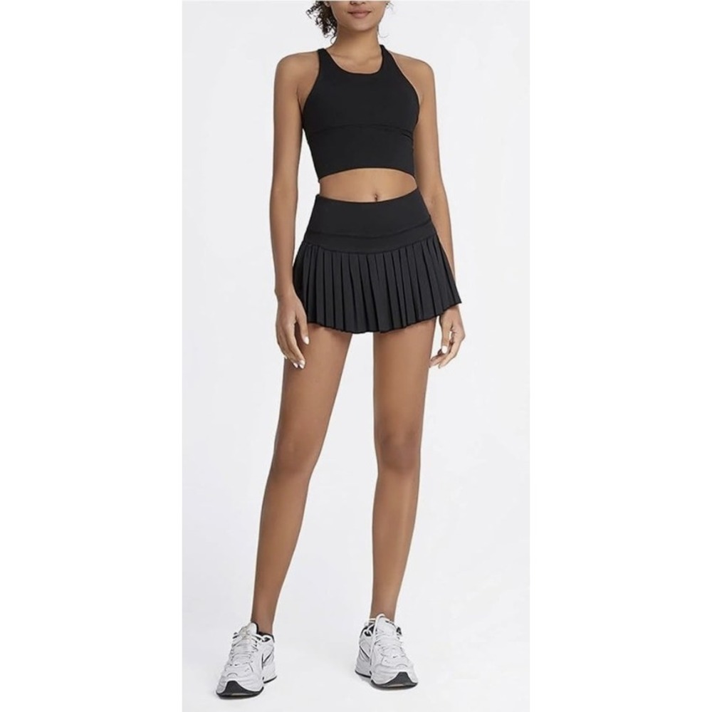 Amazon Women Black Pleated Back Reflective Trim Athletic Tennis Skort S